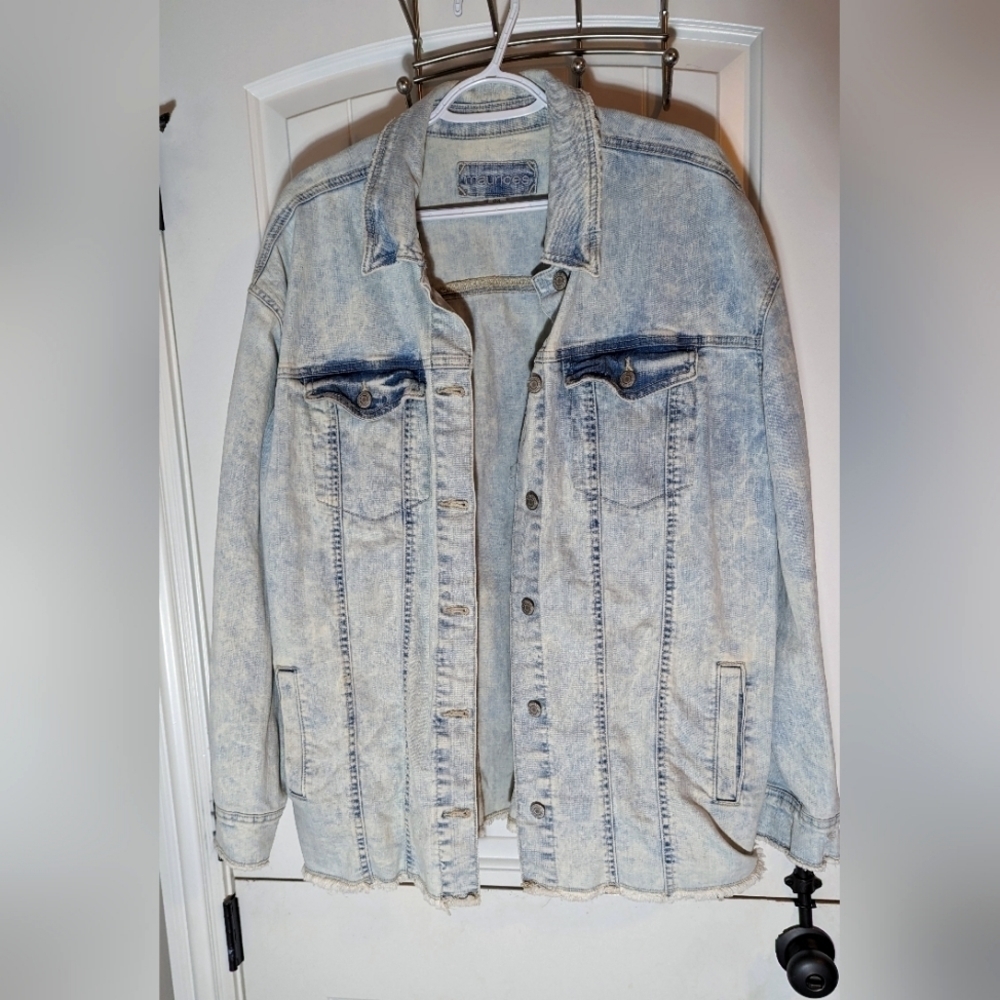 Maurices Light Wash Oversized Boyfriend Denim Shacket Jacket Plus Size 0X